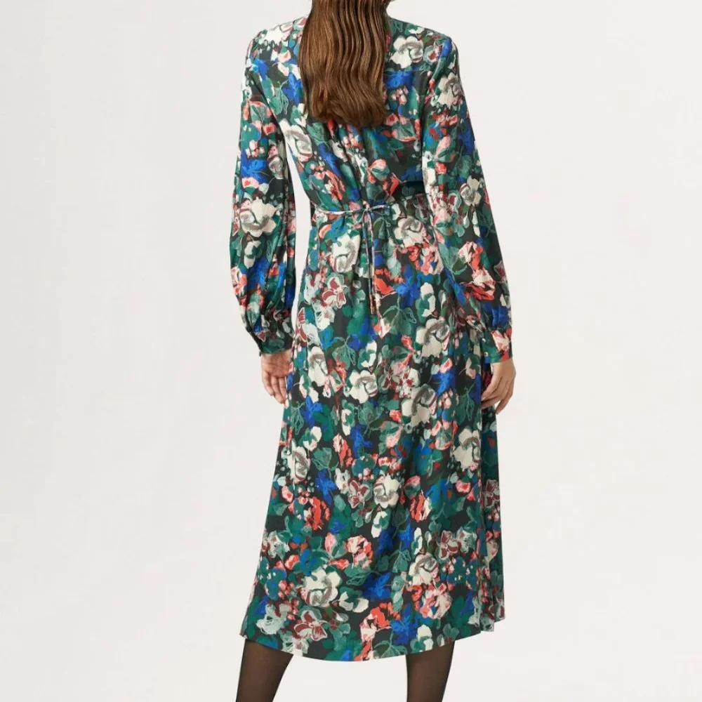 Flower Patterned Dress With Belt - Picture 3 of 4